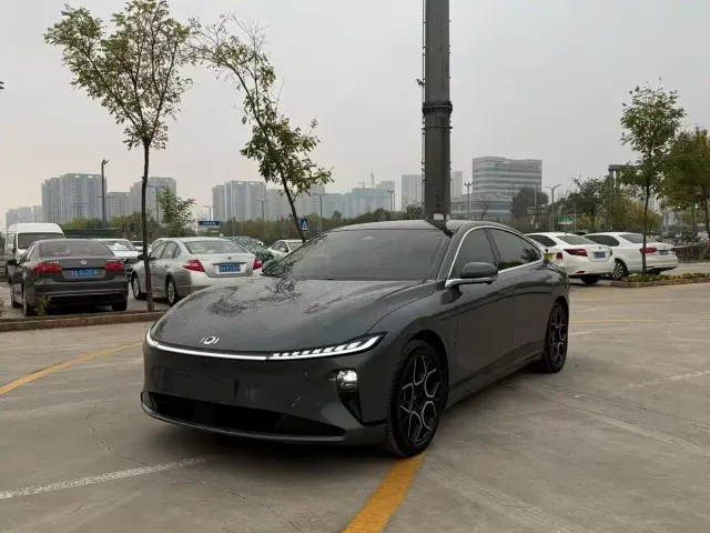 Changan Qiyuan A07 — Фото автомобиля 3