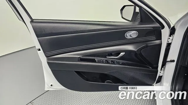 Hyundai AVANTE Avante (CN7) — Фото автомобиля 24