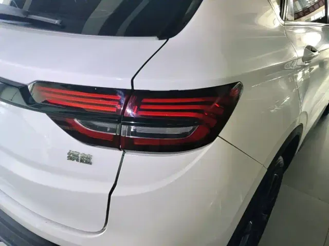 Geely Binyue — Фото автомобиля 7