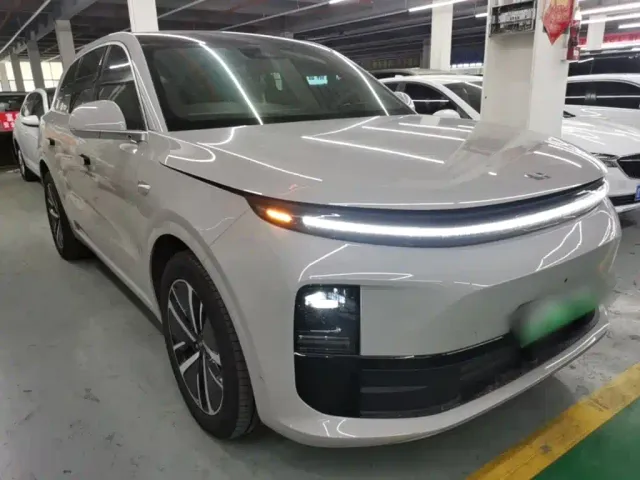 Li Auto L6 — Фото автомобиля 3