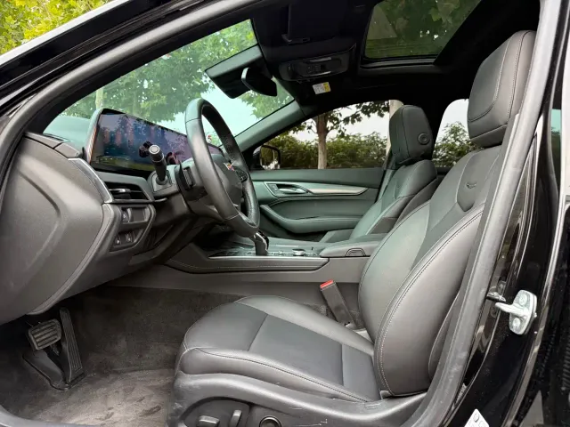 Cadillac CT5 — Фото автомобиля 5