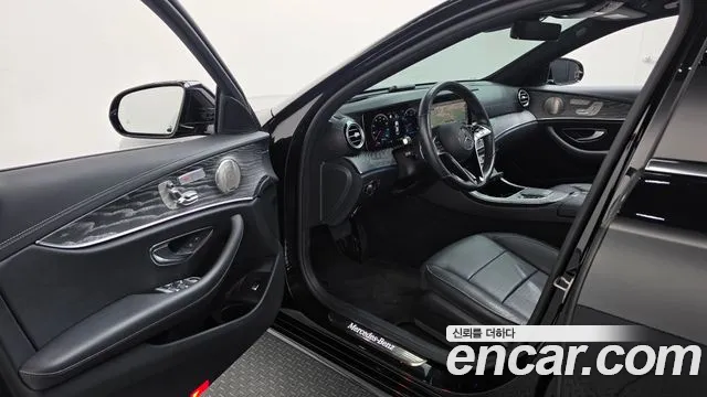 Mercedes-Benz E-Class W213 — Фото автомобиля 15