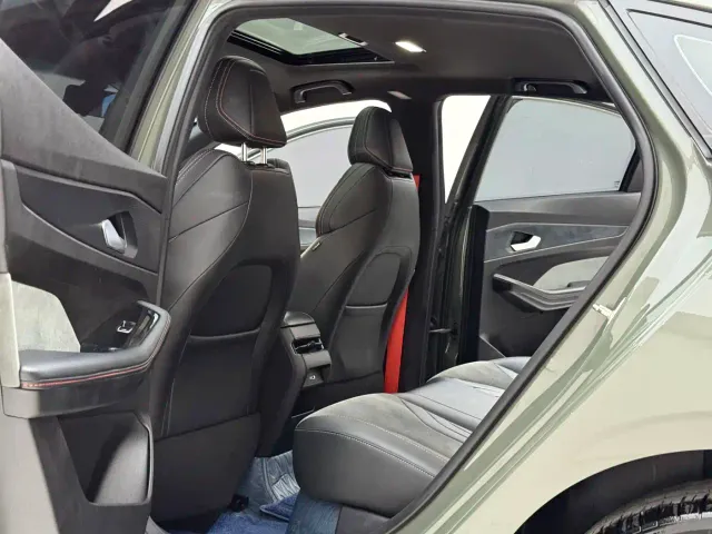 Geely Binrui — Фото автомобиля 10
