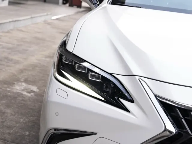Lexus ES — Фото автомобиля 6