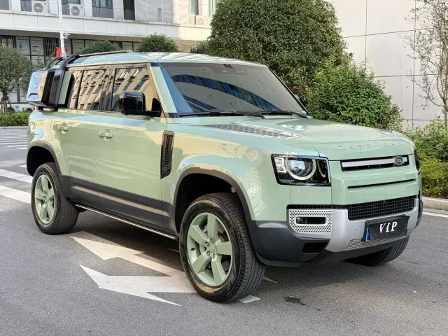 Land Rover Defender — Фото автомобиля 3