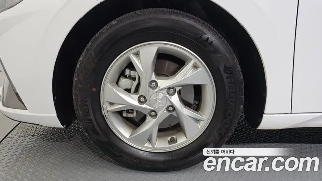 Hyundai AVANTE Avante (CN7) — Фото автомобиля 5
