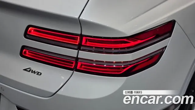 Genesis GV80 — Фото автомобиля 8