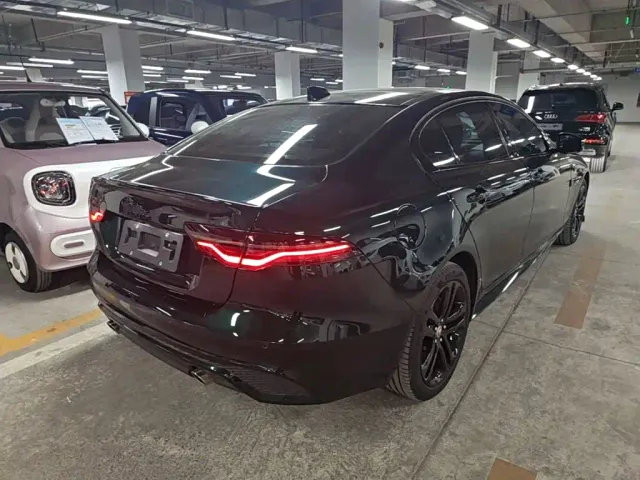 Jaguar XEL — Фото автомобиля 6