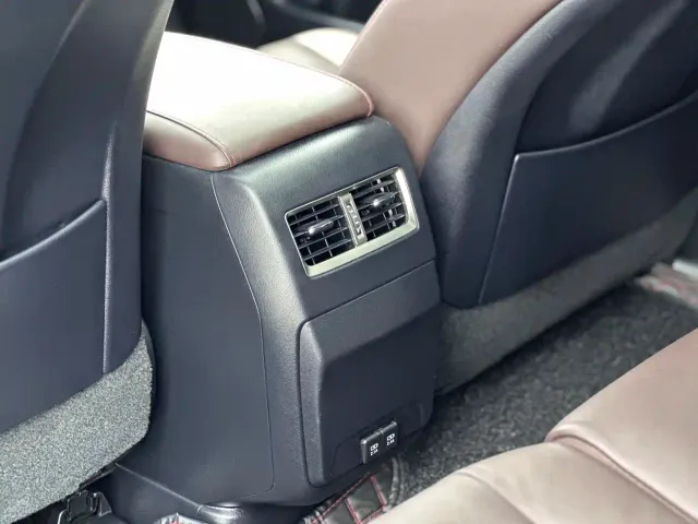 Lexus RX — Фото автомобиля 14