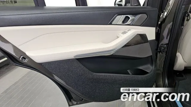 BMW X7 — Фото автомобиля 25