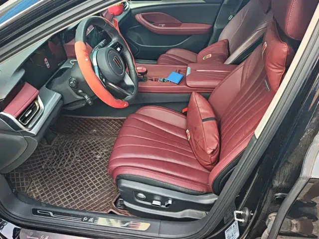 Hongqi H5 — Фото автомобиля 9