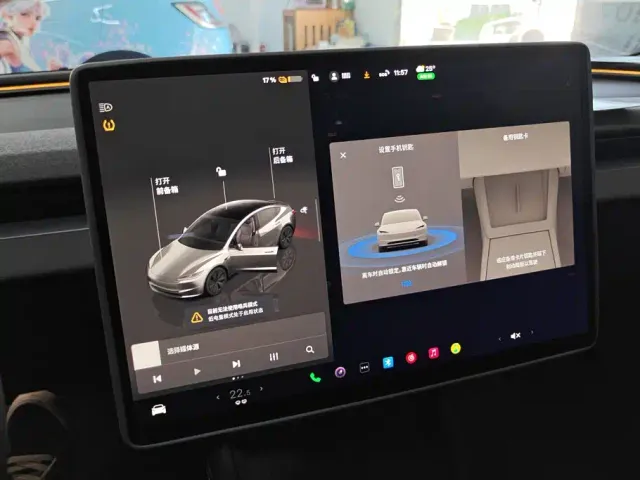 Tesla Model 3 — Фото автомобиля 14