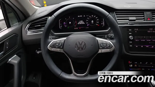 Volkswagen Tiguan — Фото автомобиля 19