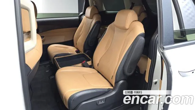 Kia Canival Carnival 4 поколение Бензин 9 мест Prestige — Фото автомобиля 11