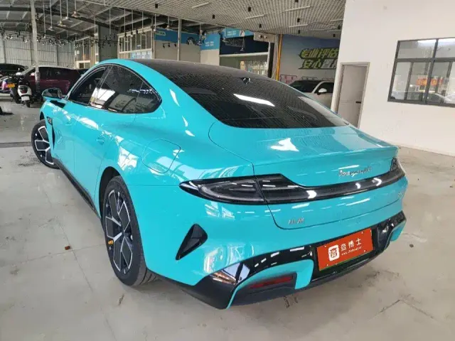 Xiaomi SU7 — Фото автомобиля 4