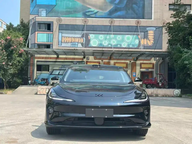 IM Motors L6 — Фото автомобиля 2