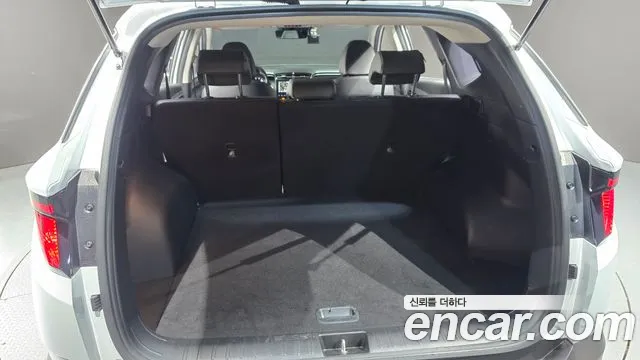 Hyundai Tucson Tucson (NX4) Дизель 2.0 2WD — Фото автомобиля 8