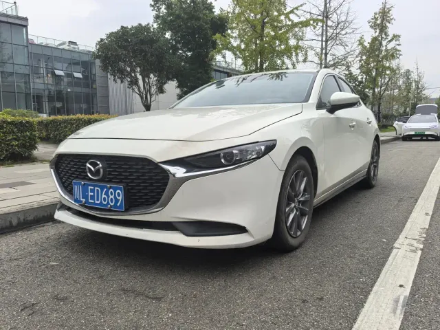 Фотография автомобиля — Mazda Axela
