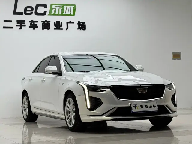 Cadillac CT4 — Фото автомобиля 3