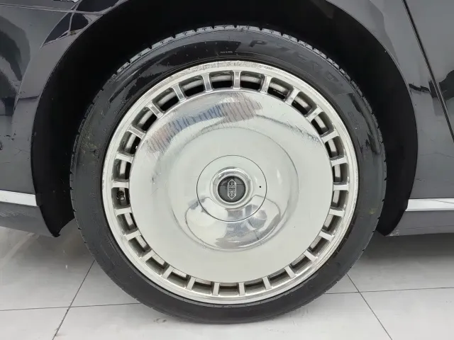 Zunjie Zunjie S800 2025 Model Extended Range Starlight Executive Edition 4-seater — Фото автомобиля 8