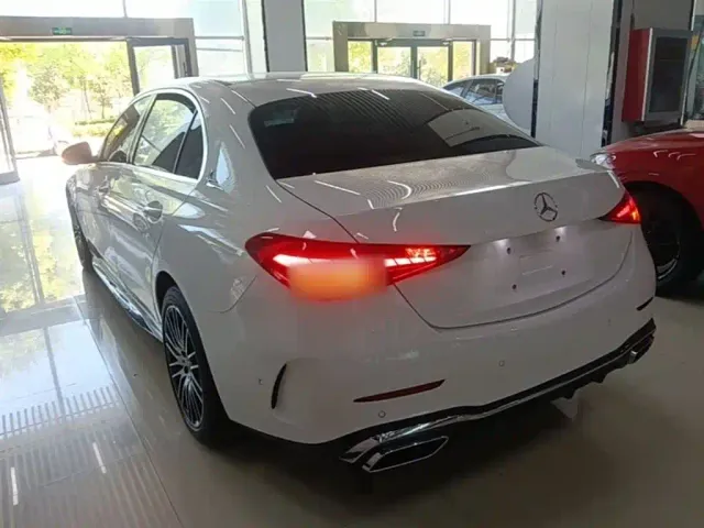 Mercedes-Benz C-Class — Фото автомобиля 4