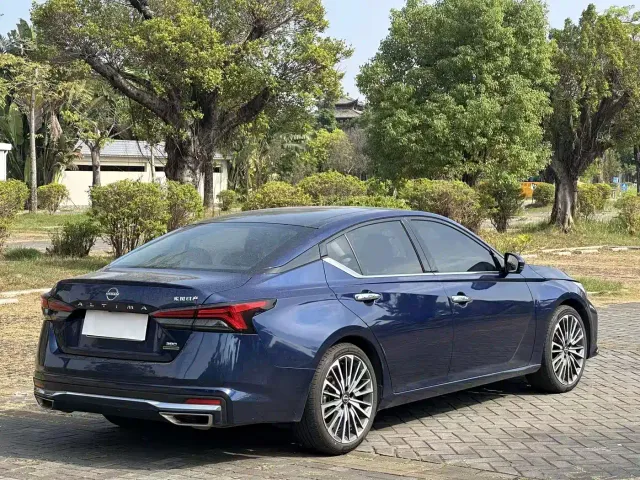 Nissan Teana — Фото автомобиля 9