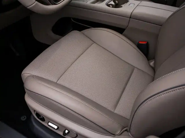 Li Auto i6 — Фото автомобиля 14
