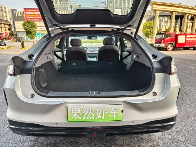 Changan Qiyuan A06 — Фото автомобиля 20