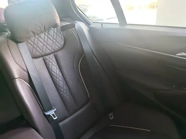 BMW 5 Series — Фото автомобиля 24