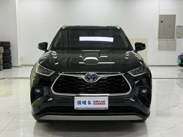 Toyota Highlander — Фото автомобиля 2