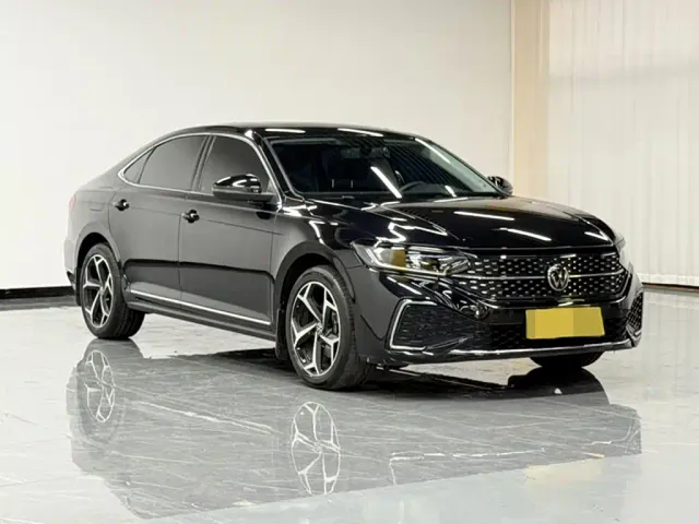 Volkswagen Passat — Фото автомобиля 8