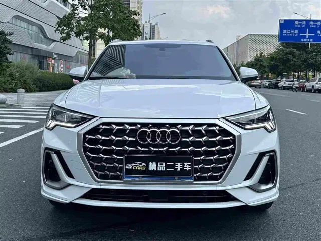 Audi Q3 — Фото автомобиля 2
