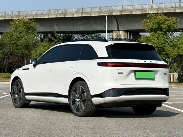 Xpeng G9 — Фото автомобиля 4