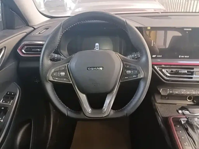 Changan Oushang X5 — Фото автомобиля 10