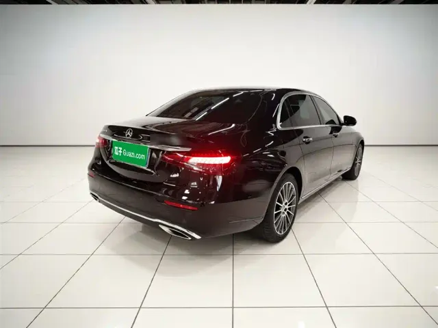 Mercedes-Benz E-Class — Фото автомобиля 6