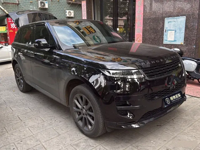 Land Rover Range Rover Sport — Фото автомобиля 3