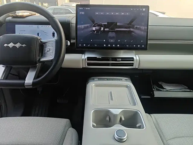 BYD FangChengBao Titanium 7 — Фото автомобиля 12