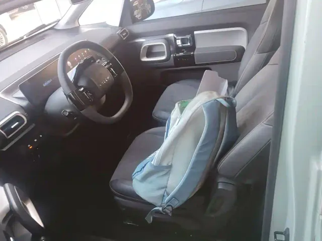 Baojun KiWi EV — Фото автомобиля 16