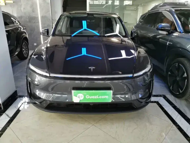 Tesla Model Y — Фото автомобиля 2