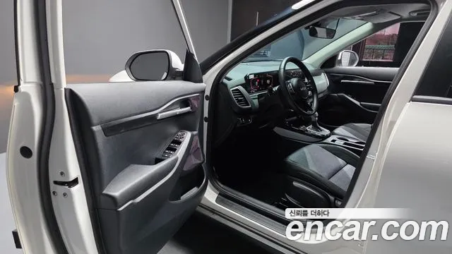 Kia Seltos — Фото автомобиля 10