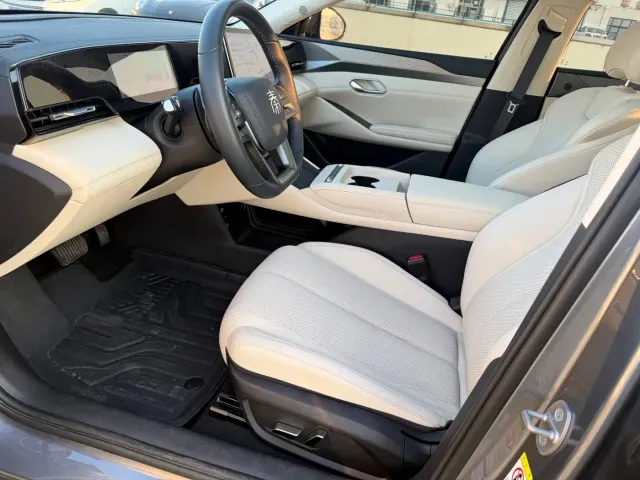 BYD Qin L — Фото автомобиля 14