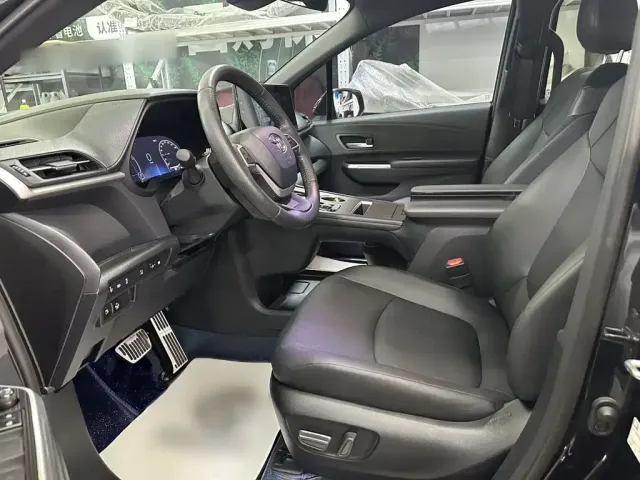 Toyota Granvia — Фото автомобиля 6