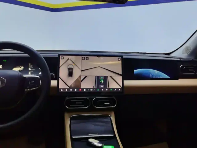 Leapmotor C11 — Фото автомобиля 13
