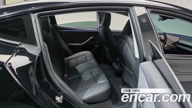 Tesla Model 3 — Фото автомобиля 18