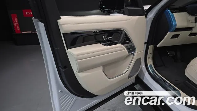 Land Rover Range Rover — Фото автомобиля 21
