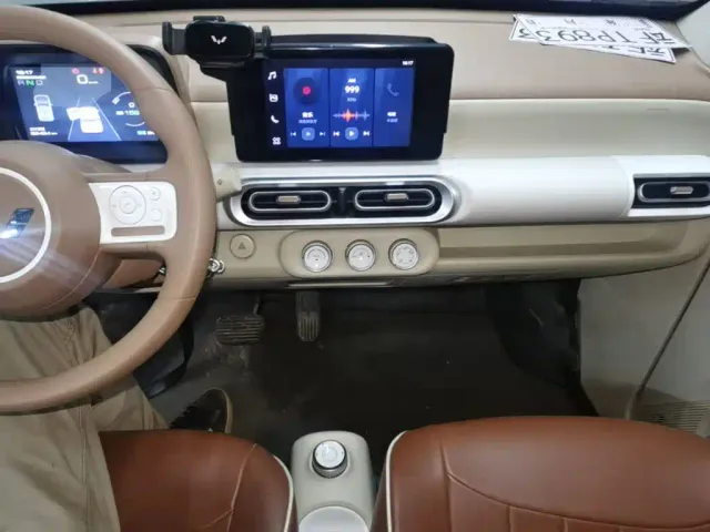 Wuling Hongguang Mini EV — Фото автомобиля 12