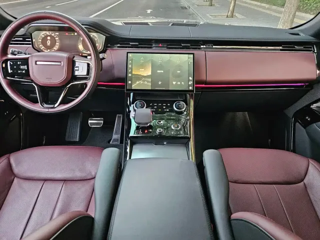 Land Rover Range Rover Sport — Фото автомобиля 7