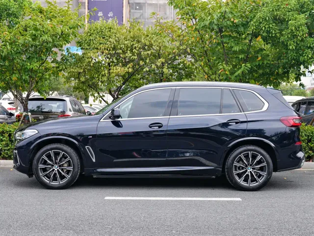 BMW X5 — Фото автомобиля 3