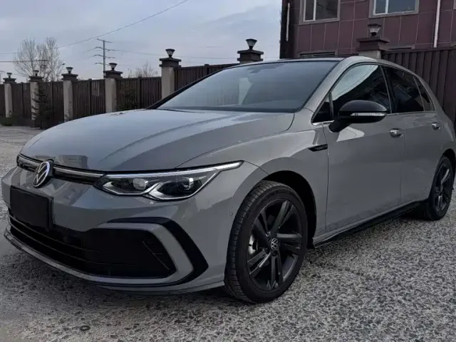 Фотография автомобиля — Volkswagen Golf