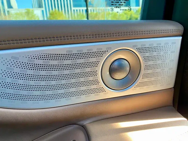 Lincoln Navigator — Фото автомобиля 25